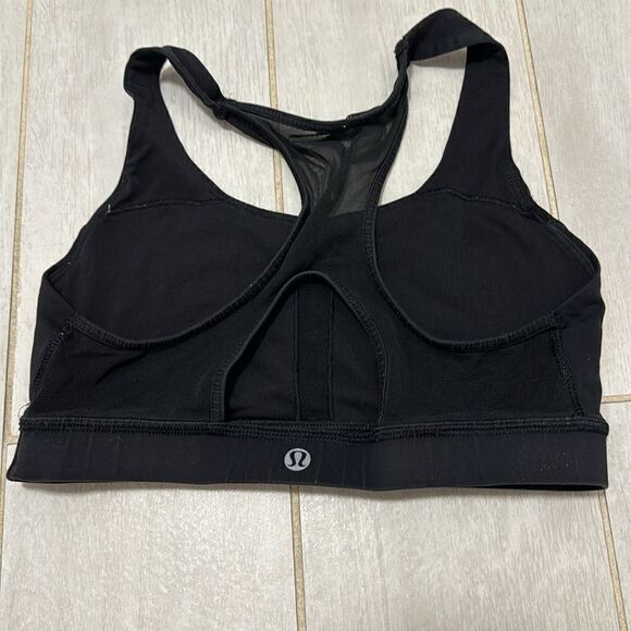 Black lululemon mesh back bra 4 - Picture 2 of 3